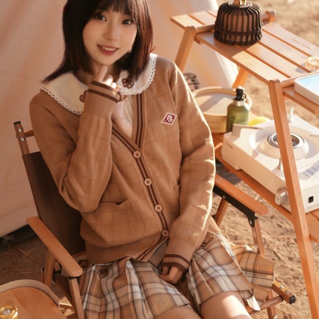 穿着JK制服去露营！超美小编真实出镜分享三套穿搭！🍂露营照片就这么拍！