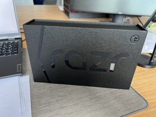 摩托罗拉Razr2022折叠屏开箱！过去式…