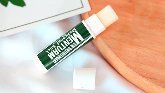 近江兄弟润唇膏