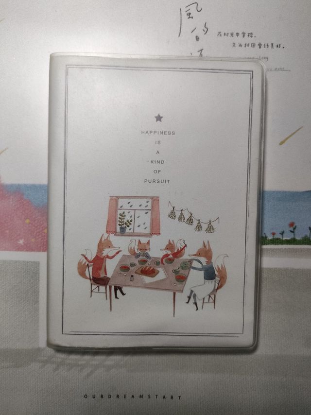 是加厚的胶套笔记本！