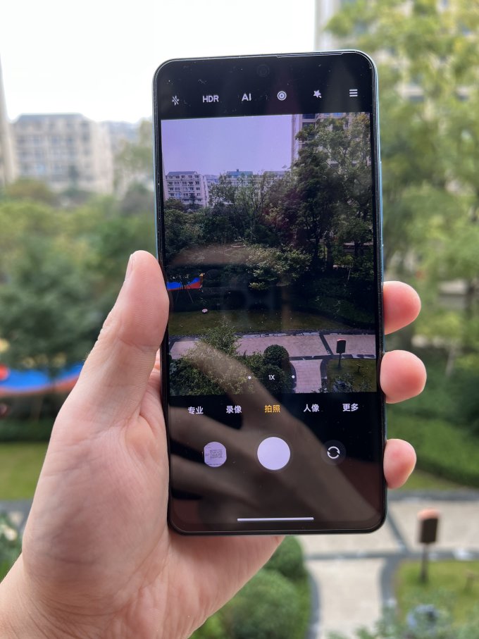 红米k40安卓手机怎么样 k40虽然屏幕费眼但是拍照性能确实有一手!