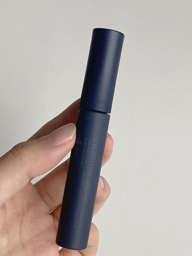 艾杜莎这个新出的牛，睫毛膏好密