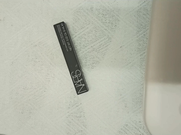 nars遮瑕74+，custard试色