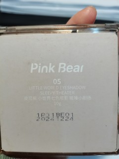 pink bear 眼影盘，新手党入！！！