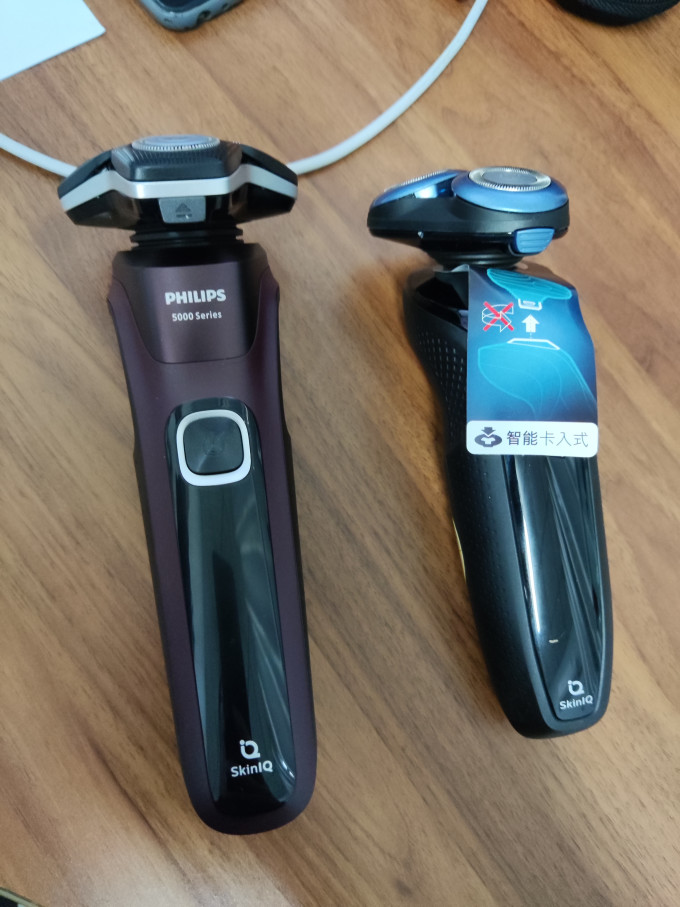 飞利浦电动剃须刀