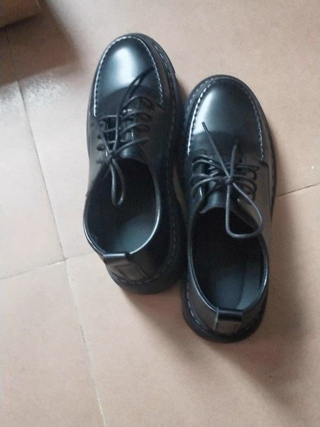 家人们，皮鞋来啦！快来看！
