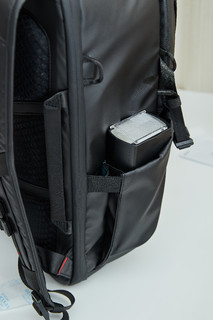 价格入门，功能专业-OneMo Lite摄影包