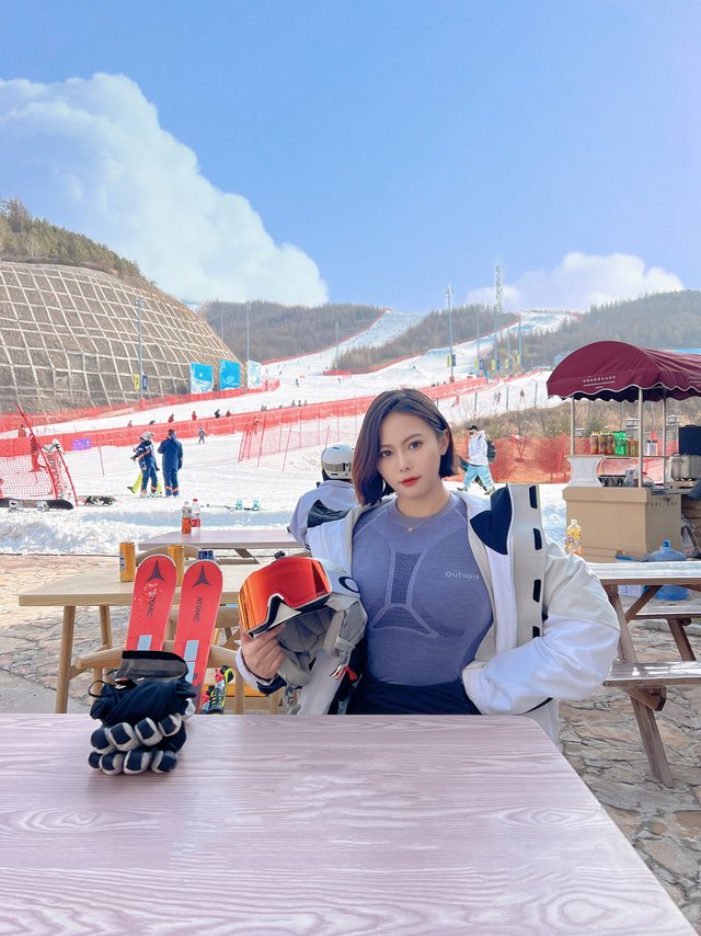 万元双板滑雪装备分享，这套真喜庆～