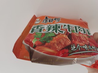 有谁和我一样喜欢吃香辣牛肉面的