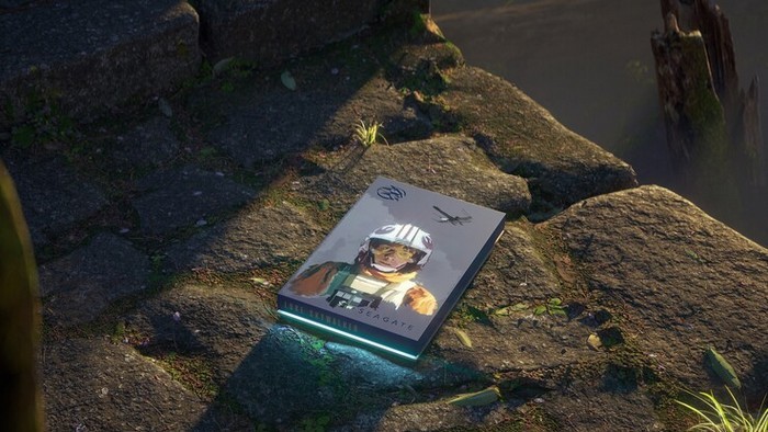 希捷发布 FireCuda《星球大战》联名款移动硬盘，2TB容量，支持PS/Xbox