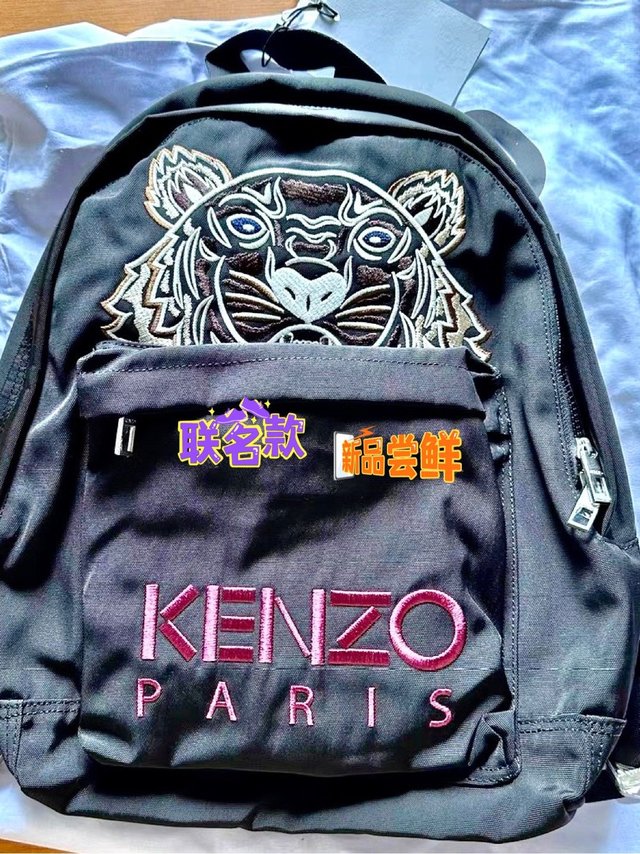 620买完这个书包送人，表弟开心了我哭了…