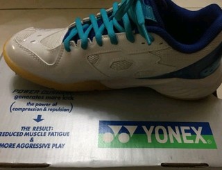 YONEX /尤尼克斯羽毛球运动鞋包裹防滑初学