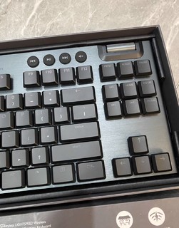 测评：罗技旗舰机械键盘G913TKL