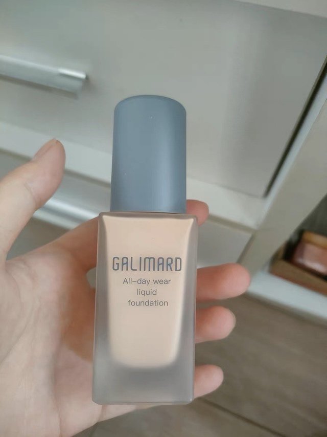 混干皮闭眼冲嘉利玛粉底液！