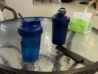 Blender Bottle 蛋白粉摇摇杯，yyds