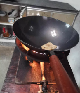 家用老式铁锅，不粘锅无涂层