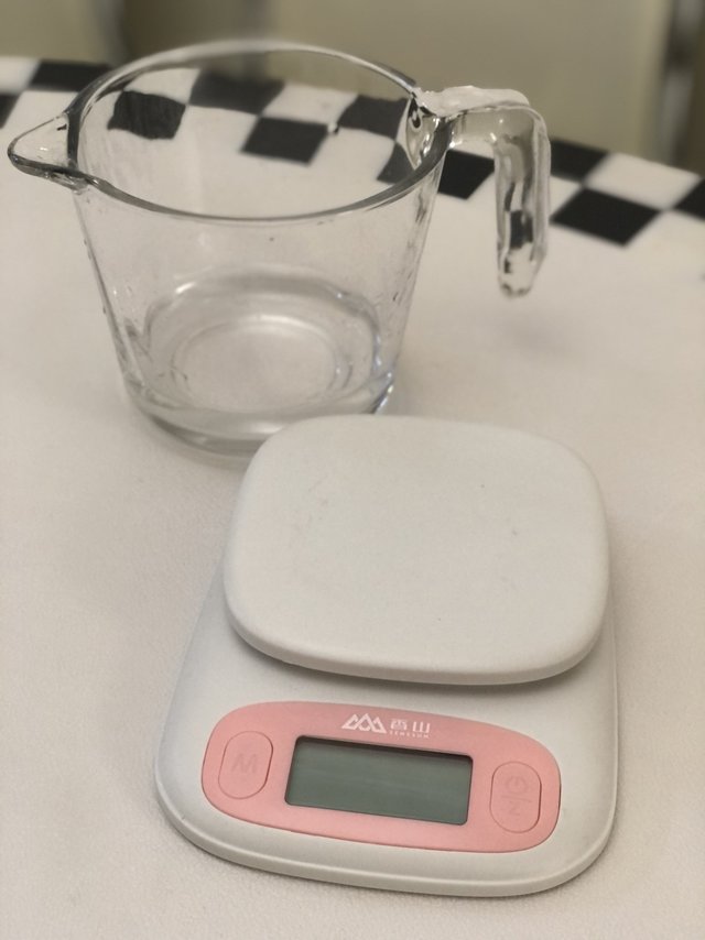 老牌子厨房秤，用着很方便