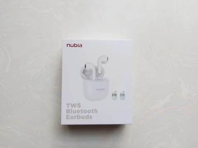 努比亚蓝牙耳机