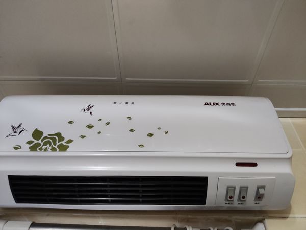 浴室暖风机