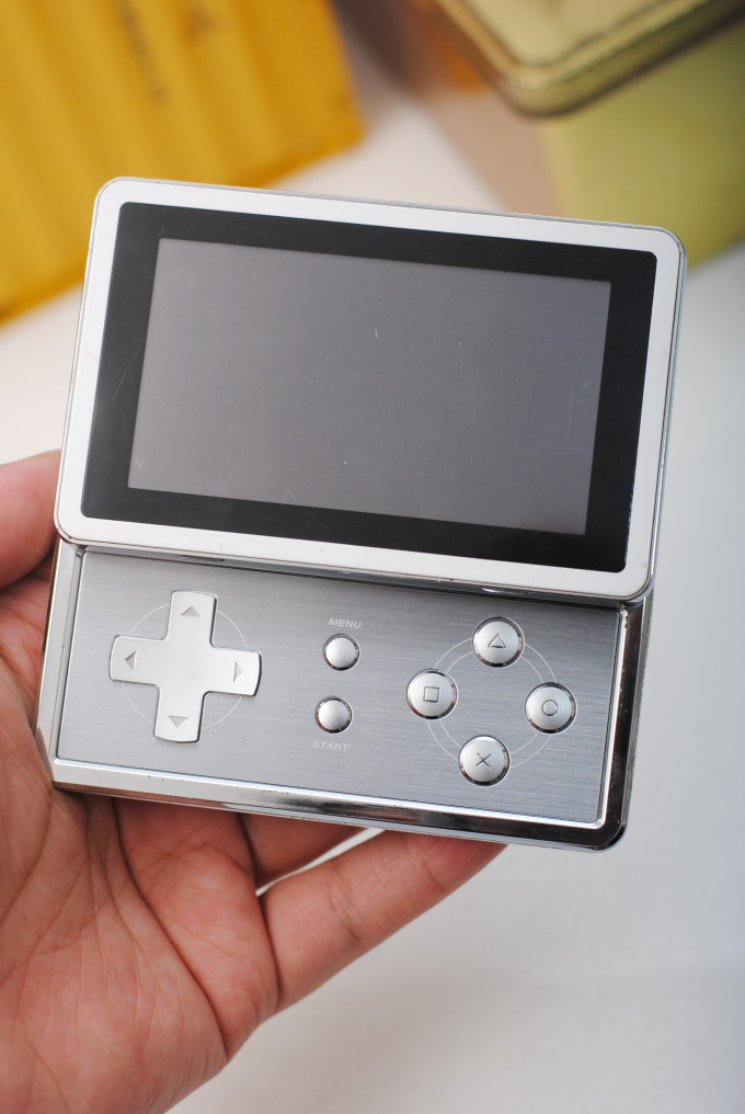 oppo游戏机怎么样 还以为是滑盖,oppo老mp4游戏机,挺有趣_什么值得买