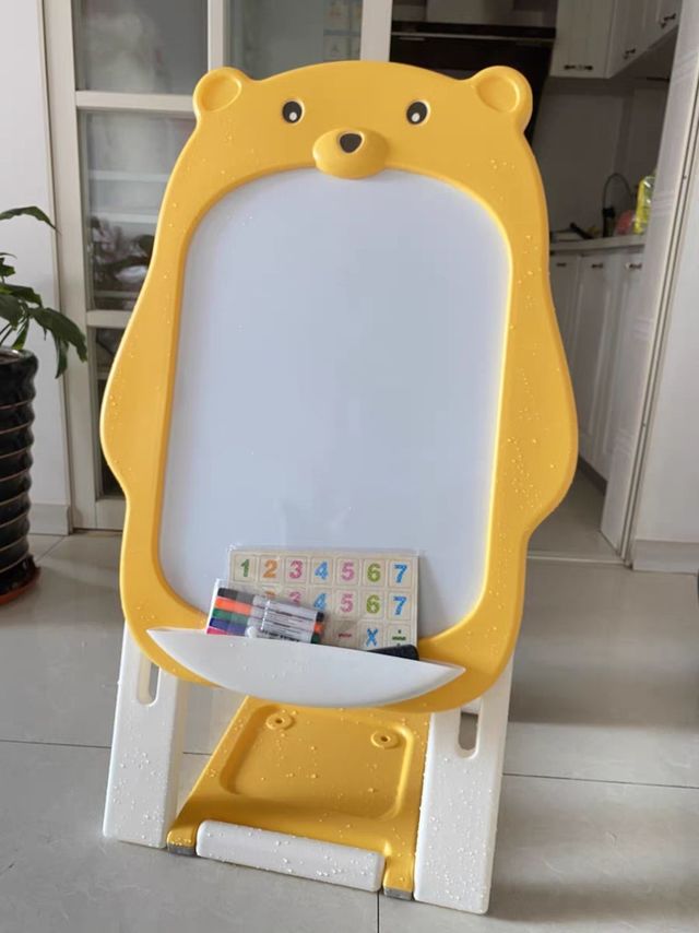 培养一个画家，从小抓起。