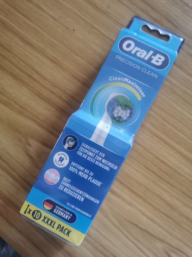 之前买过的oralB3D的电动牙刷，