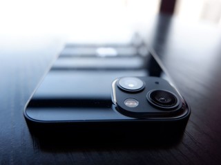 懒人拍摄利器-iPhone13