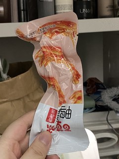 好吃的百草味香辣鸭掌