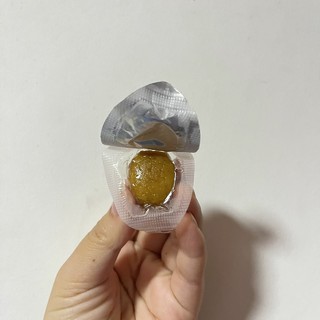 一口一个虎皮小鹌鹑蛋拌面吃最爽歪歪。