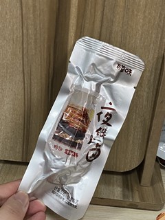 百草味夜伴小卤鸭翅