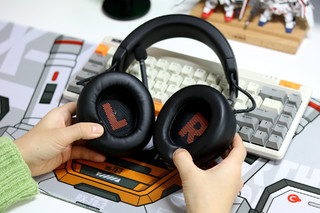 JBL头戴式游戏耳机，搭载众多黑科技功能