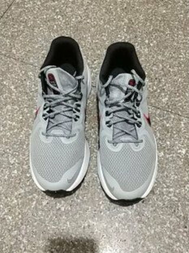 舒适的Nike跑鞋