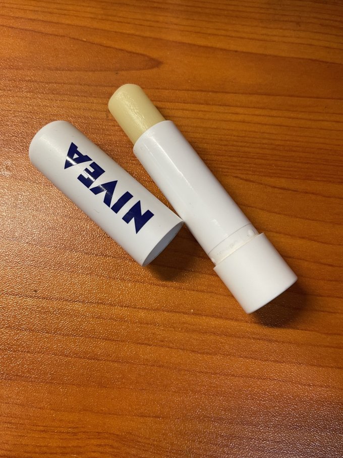 日语润唇膏(唇釉用日语怎么说)