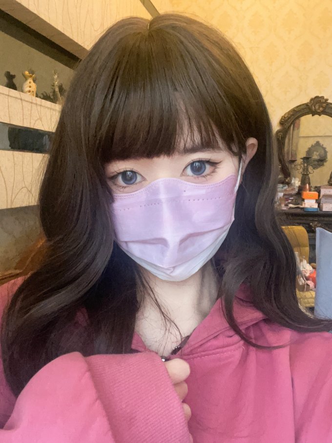 这个口罩戴上好美颜!自带腮红好绝!_什么值得买