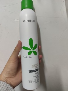 保湿滋润的补水喷雾噢