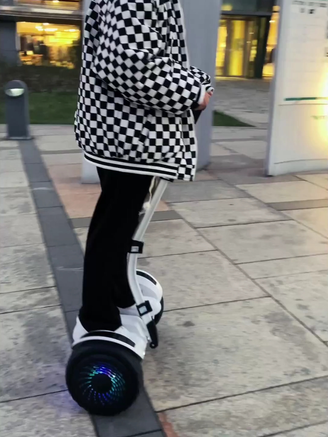 双12即将到来，快来挑选喜欢的车子半价抢购