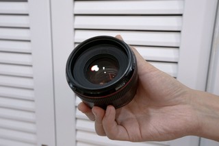 佳能EF50mmf1.2LUSM镜头，满足各种拍摄需求