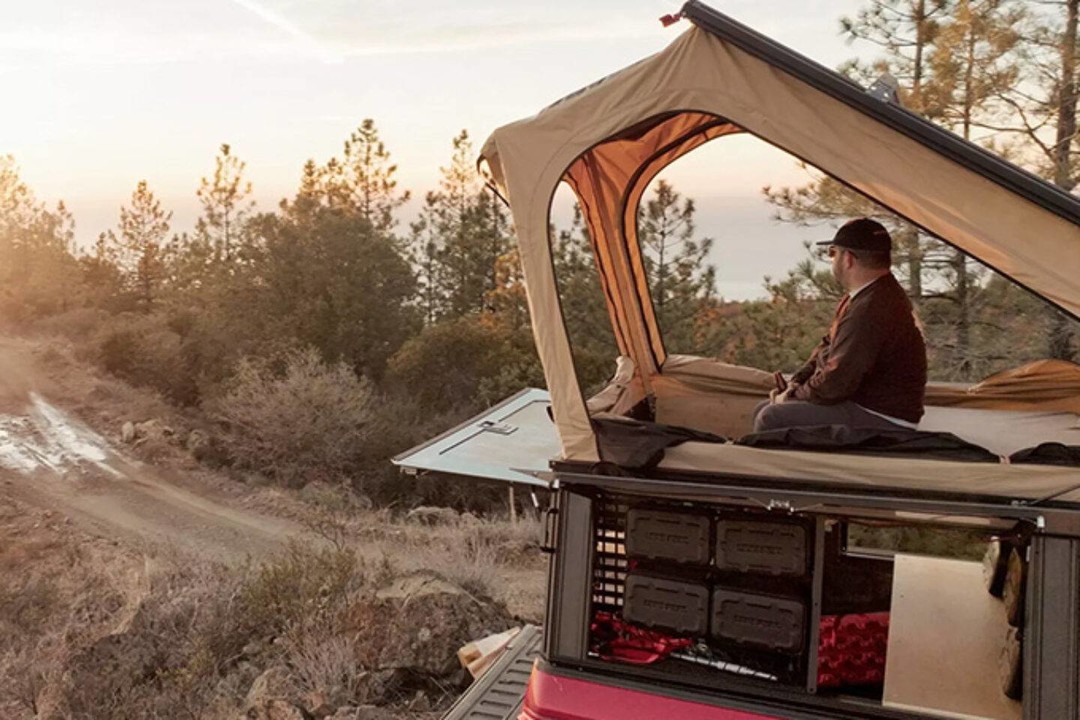 售价高达5,995美元的露营神器，可以在车顶“安个家”！
