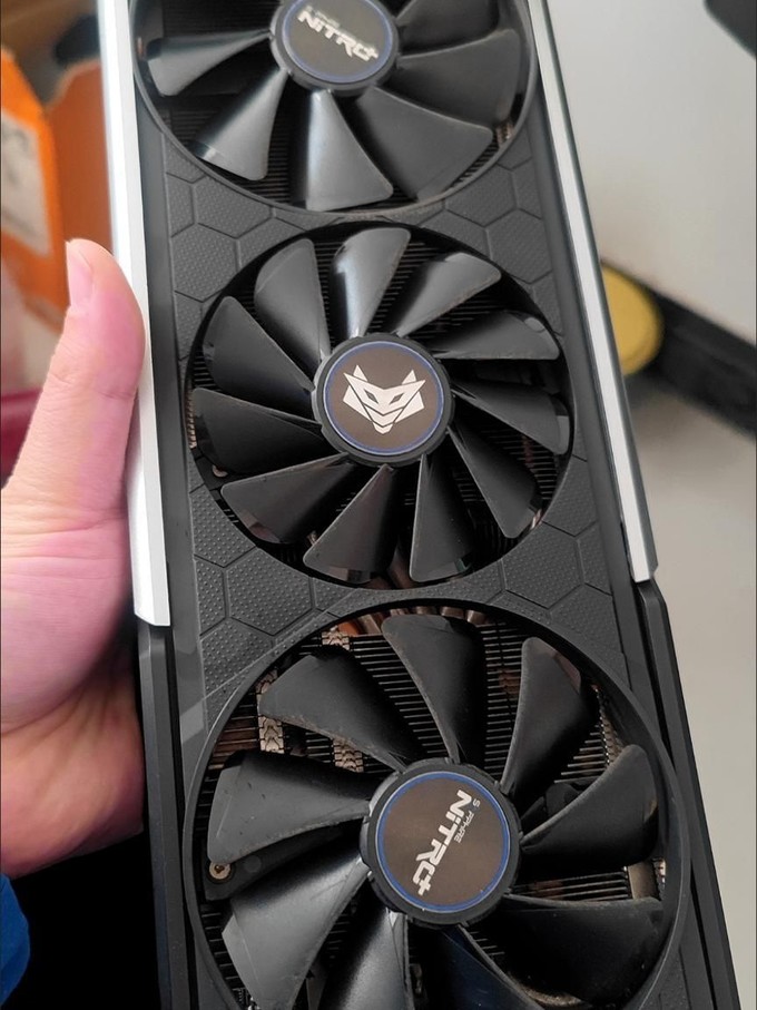 蓝宝石rx570 4g显卡图片