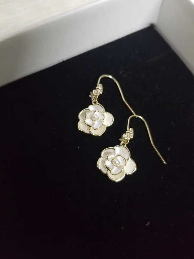 气质优雅时尚大方耳环