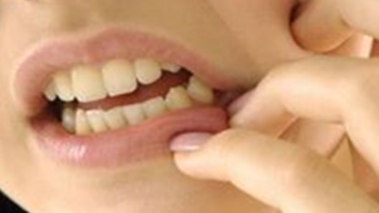 日常生活中有哪些容易忽视的小细节会导致牙敏感？