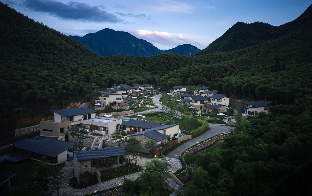 挖到了江浙沪野奢新地标！深藏山谷，坐拥竹海，都市人的山居理想国！