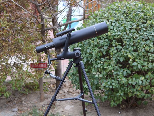 当当狸智能天文望远镜，月球陨石坑清晰可见