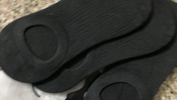 质量还不错的袜子，黑色最百搭。
