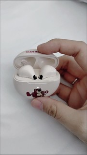 迪士尼官方联名草莓熊蓝牙耳机