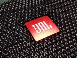 JBL TUNE3多功能插卡蓝牙音箱