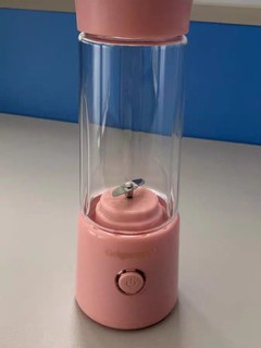 小型便携式多功能榨汁机