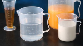 塑料量杯烘焙计量工具套装透明带刻度杯大小测量杯奶茶店厨房家用
