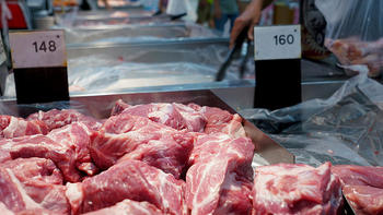 买猪肉时，挑“黑猪肉”还是“白猪肉”，差别大，搞懂了再买