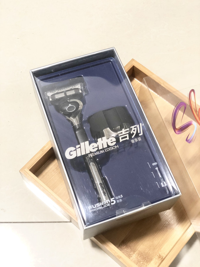 吉列手动剃须刀套装重现精致型男新风采✔